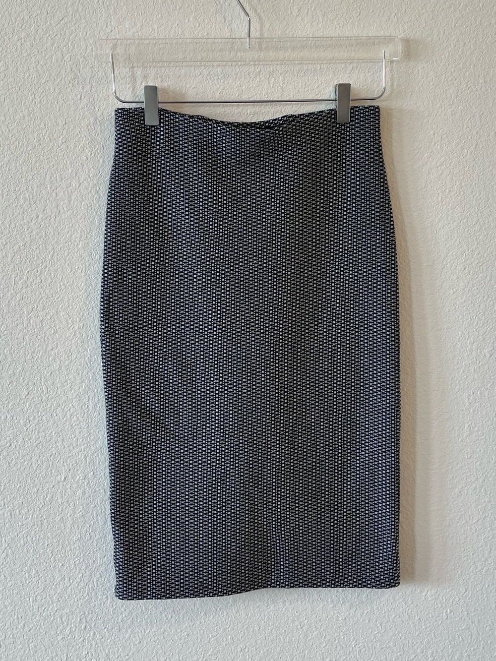 Loft Classic Textured Pencil Skirt - Black and White